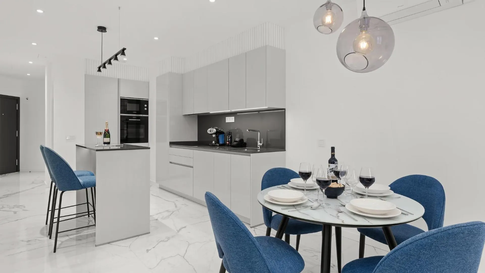 7 Luxury Suites By Karat Santa Cruz de Tenerife Apartman