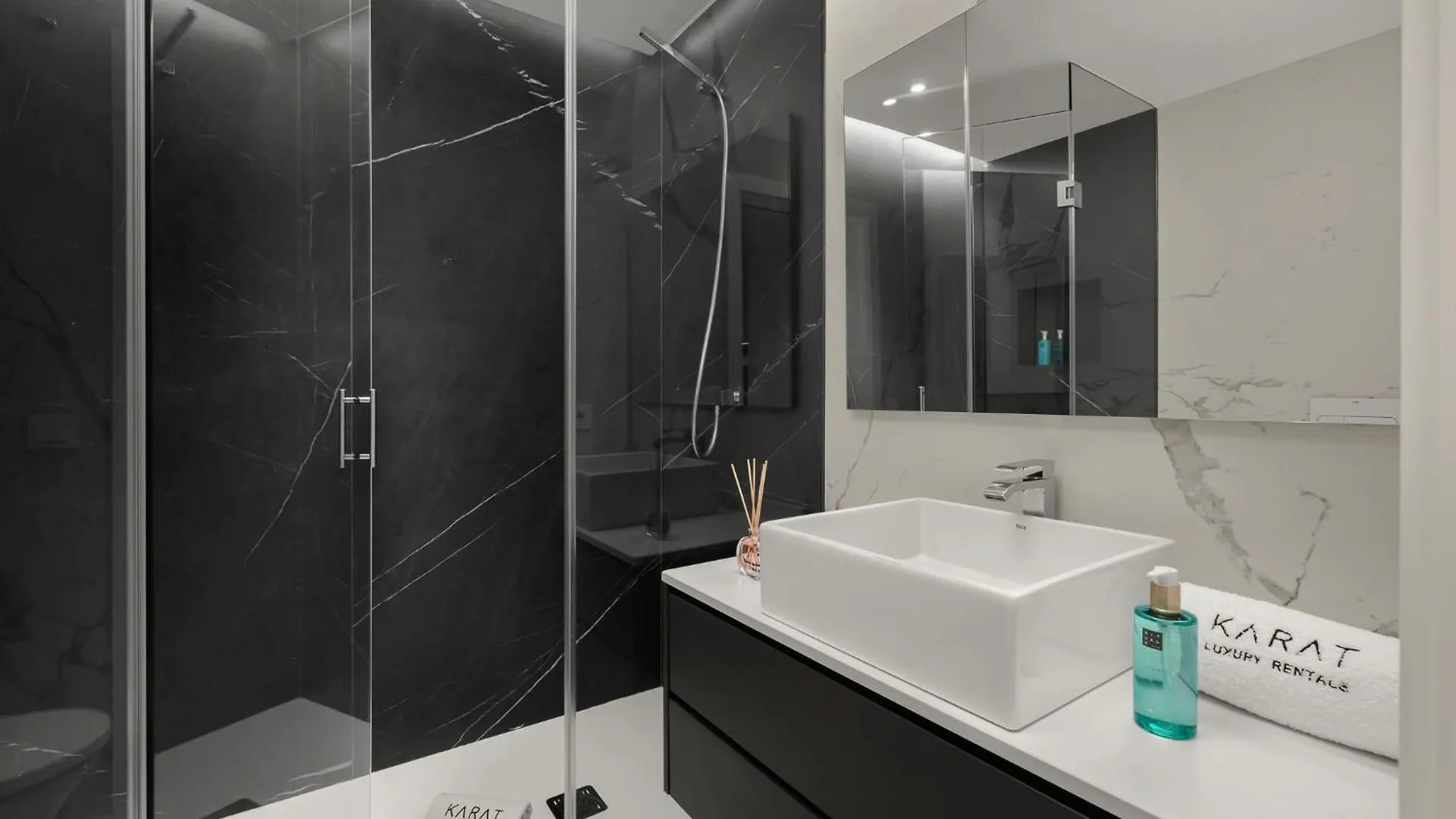 7 Luxury Suites By Karat Santa Cruz de Tenerife Apartman